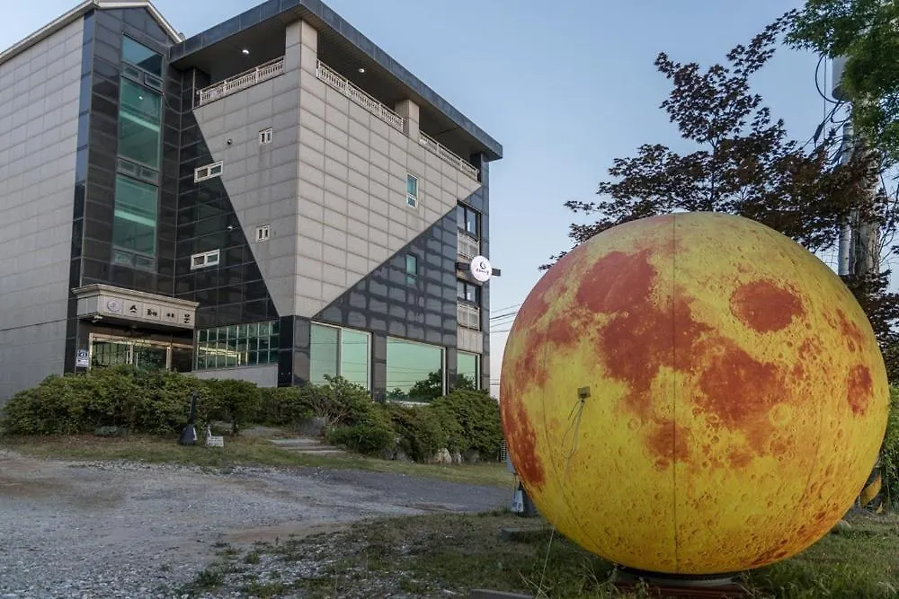 Stay Moon Spa Pension Ganghwa 3*, Incheon