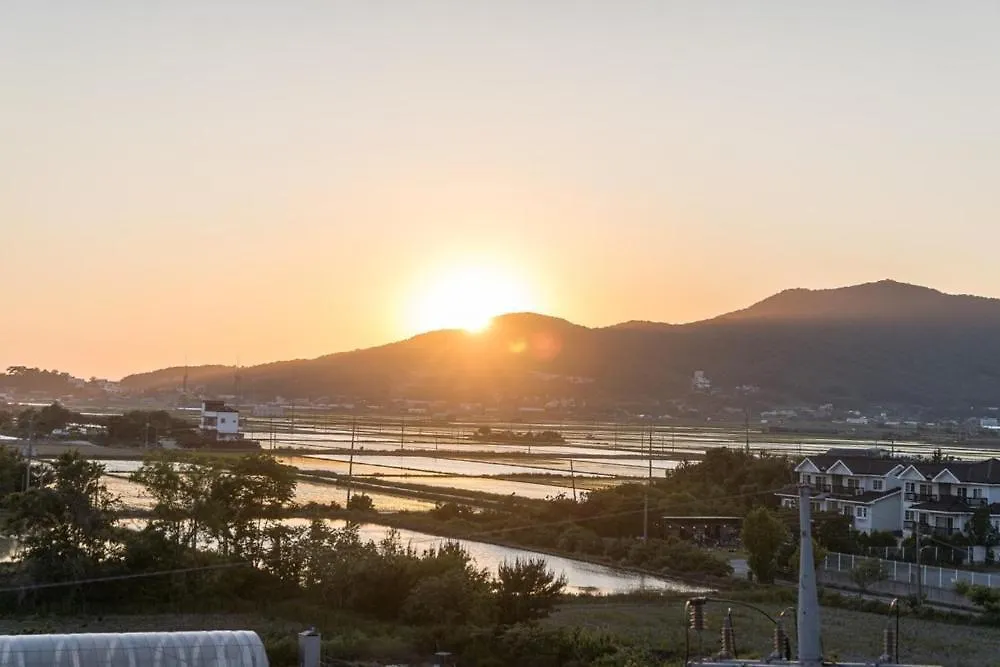 Guest house Stay Moon Spa Pension Ganghwa