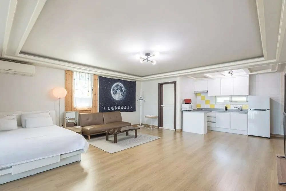Stay Moon Spa Pension Ganghwa 3*, Incheon
