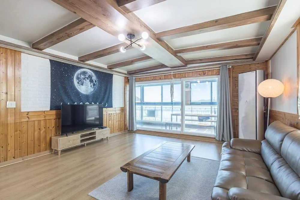 Guest house Stay Moon Spa Pension Ganghwa