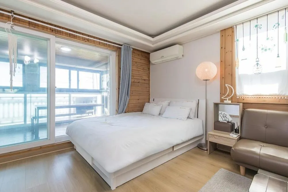 Stay Moon Spa Pension Ganghwa 3*, Incheon