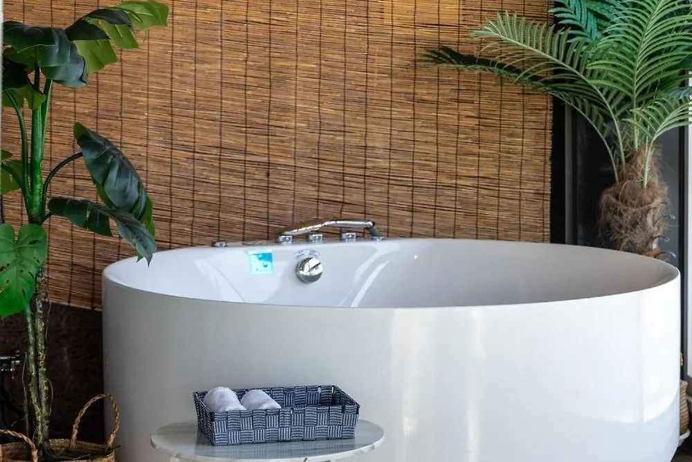 Stay Moon Spa Pension Ganghwa 3*, Incheon